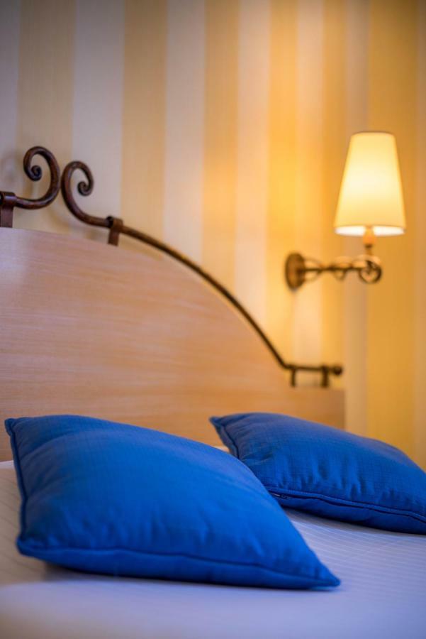Hotel Delambre Париж Екстер'єр фото